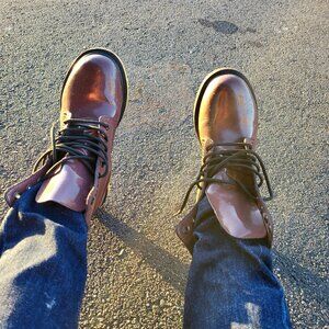 DR.MARTENS BRAND NEW 8 EYE LIMITED EDITION SPARKLE COMBAT BOOTS.